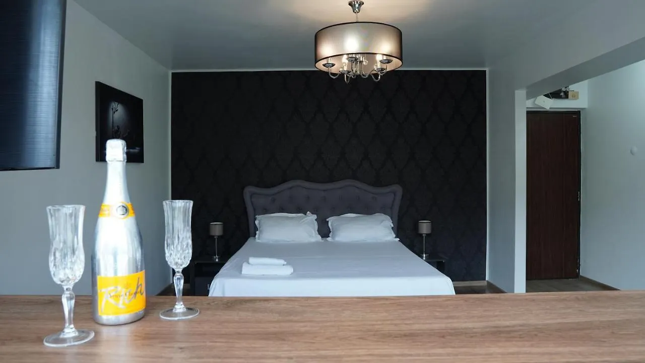 Luxury 1Br Studio Near Hanul Drumetului ブカレスト